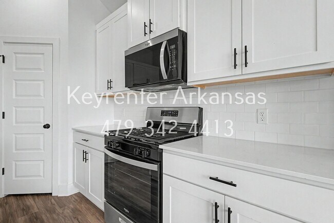 Building Photo - 407 W Taverner Xing