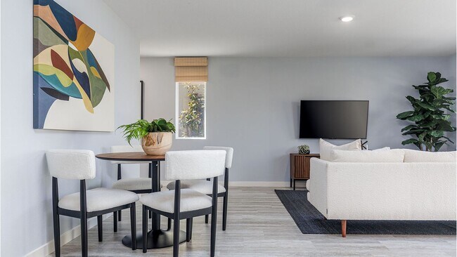 Building Photo - 4 Bed 2.5 Ba 2 Story 2 Car