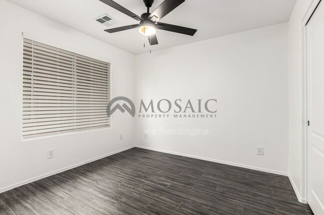 Building Photo - 3284 W Five Mile Peak Dr