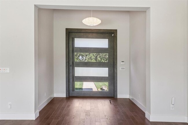 Building Photo - 2404 Sailboat Pass