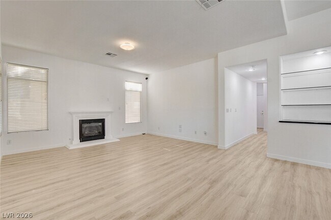 Building Photo - 8401 Desert Quail Dr