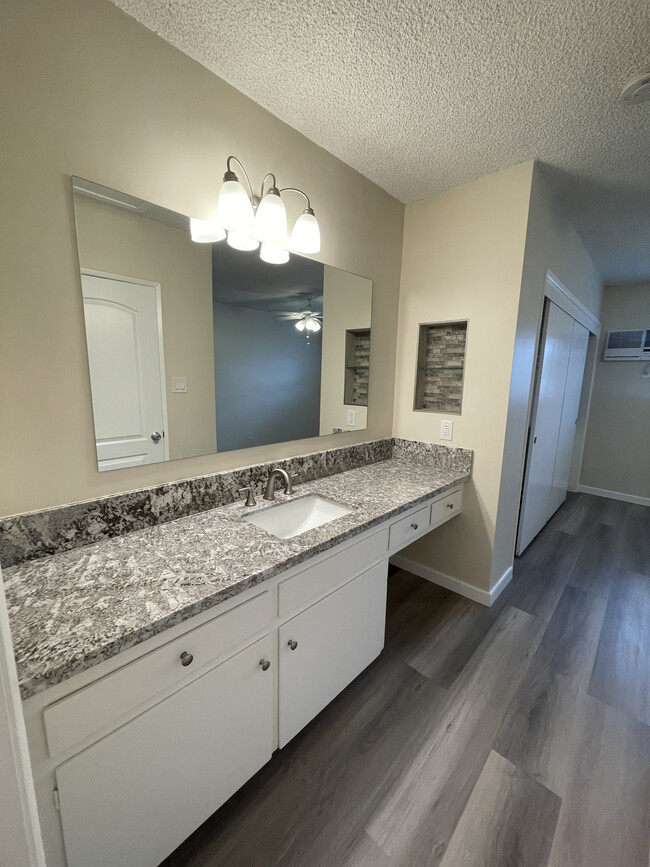 Vanity - 508-512 N Electric Ave
