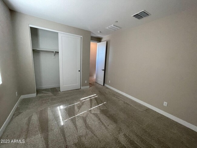 Building Photo - 14030 W Desert Flower Dr