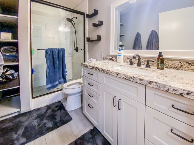 Building Photo - Two-Story 3 Bed, 2.5 Bath with Large Bonus...