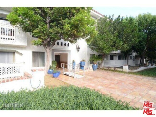 Primary Photo - 3111 4th St