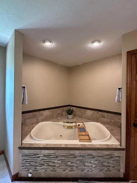 Building Photo - 3825 E Devonshire Ln