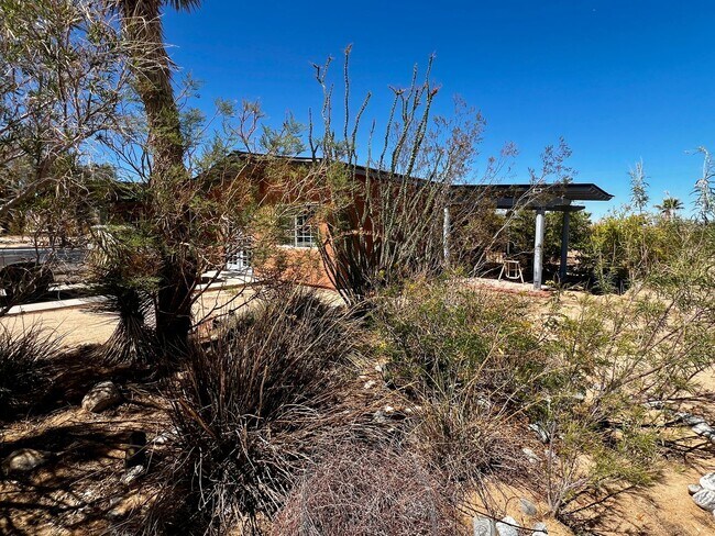 Building Photo - Charming 3-Bedroom Home for Rent in Lander...