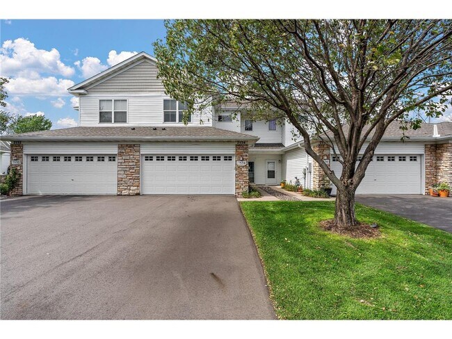Primary Photo - 7534 5th St N