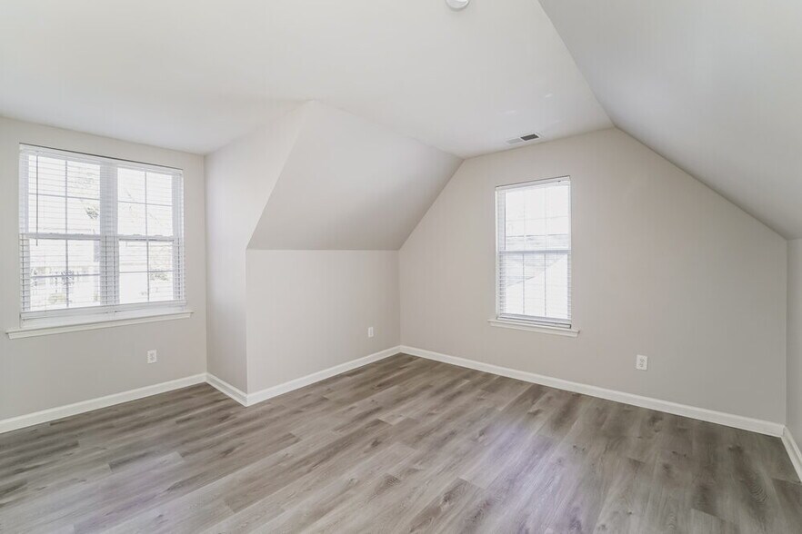 Building Photo - 6109 Spanish Moss Ln