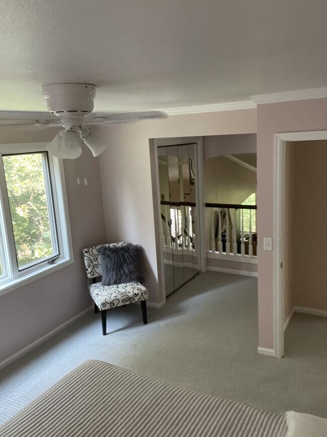 Building Photo - Spacious *2Bed*2.5 Bath over 1750 Sq Ft. Great location Avail Aug. 1.