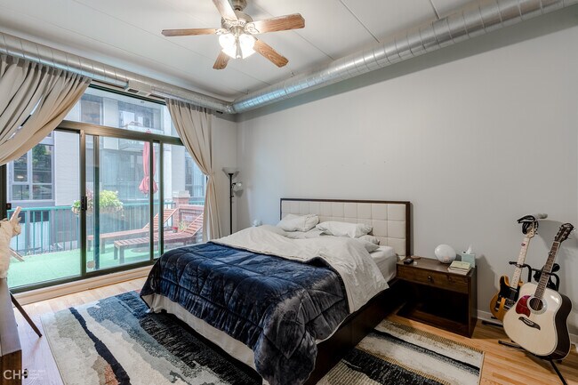 Building Photo - 843 W Monroe St