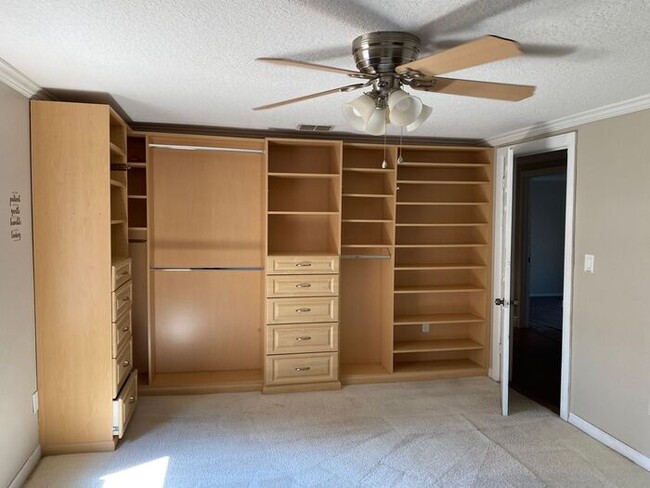 Building Photo - Wonderful 3 Bedroom/1 Bathroom in Orlando!!!!