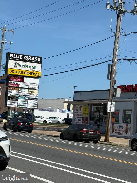 Building Photo - 2628 Welsh Rd