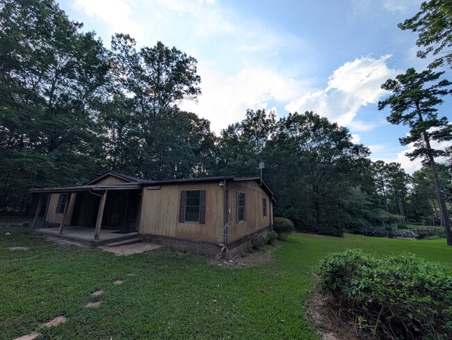 Building Photo - 7211 Union Grove Church Rd