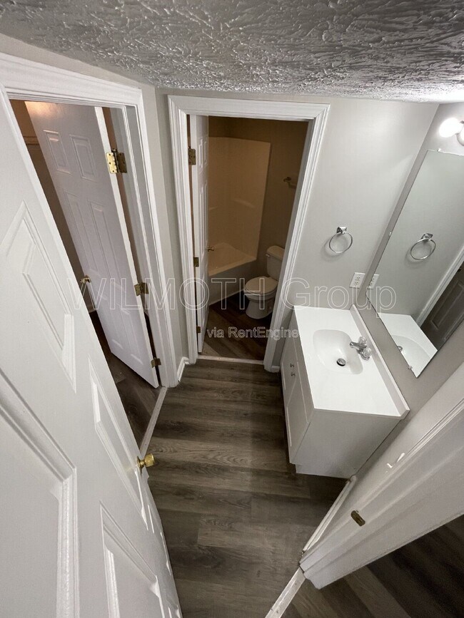 Building Photo - 7756 Mountain Stream Way