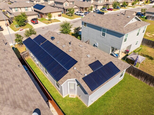 Building Photo - SOLAR Powered Home for Utility Savings! 1 MONTH FREE RENT WITH 20 MONTH LEASE!