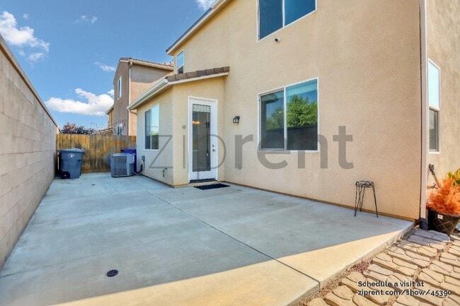 Building Photo - 3384 Amanecer Ave