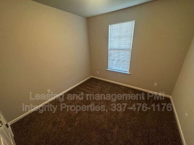 Building Photo - 115 Rue Chateau Royal Dr