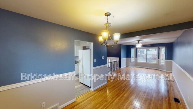 Building Photo - 1700 Dutchess Ave