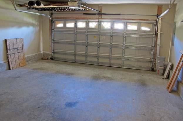 Building Photo - 4150 Oak Pointe Dr