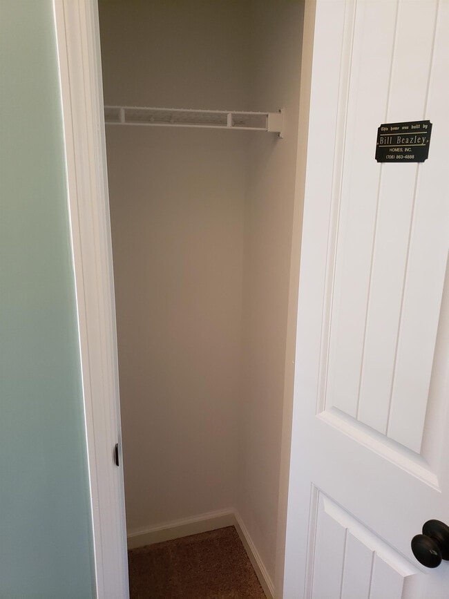 Building Photo - 3237 Alexandria Dr