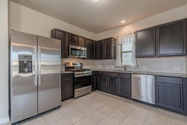 Building Photo - 384 Witchhazel Way