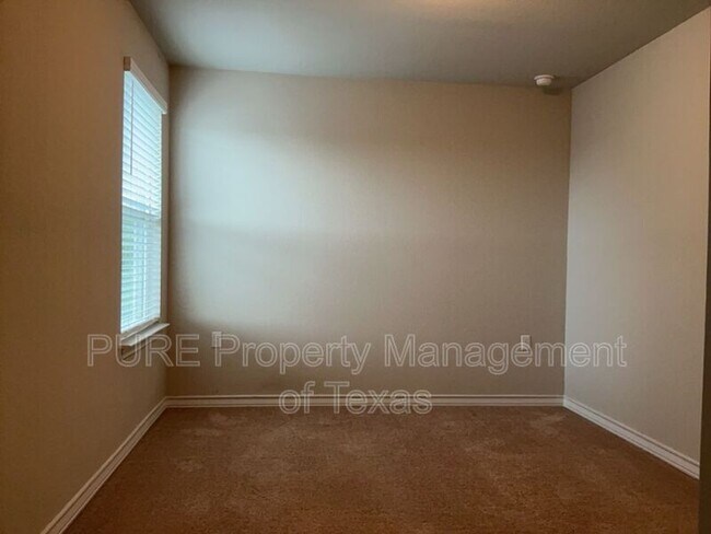 Building Photo - 11708 Coyote Call Way