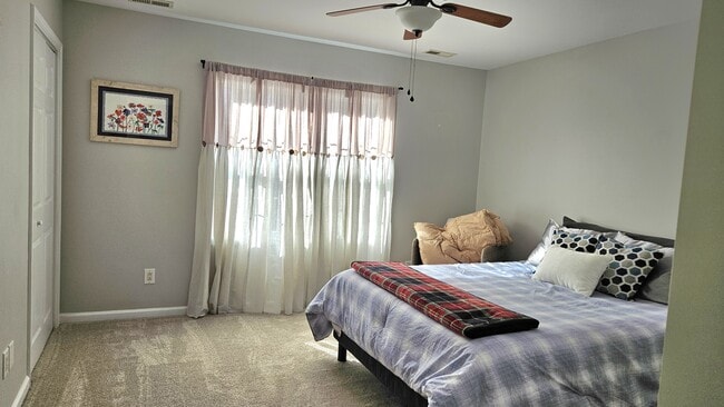 Building Photo - 106 Antler Ln