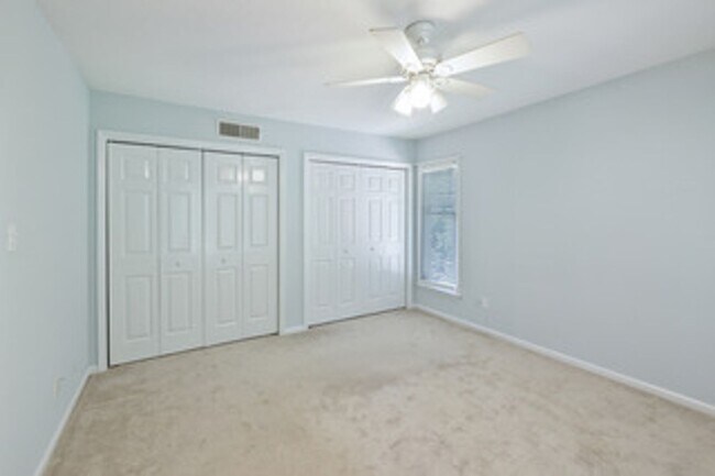 Building Photo - Condo for rent