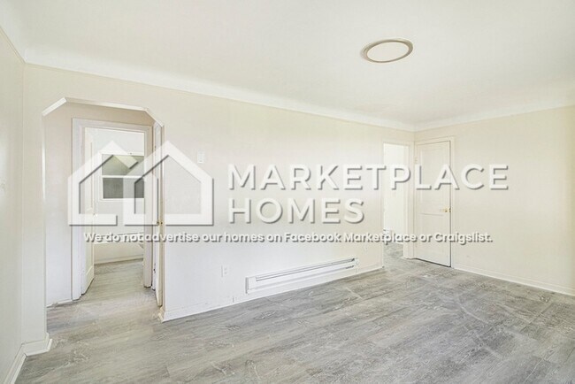 Building Photo - 17097 Lincoln Ave