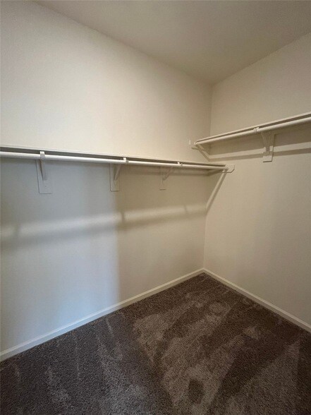 Building Photo - 5903 Grantgrala Dr