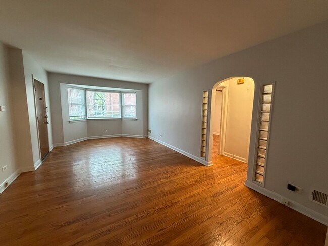 Building Photo - 312 E 83rd St