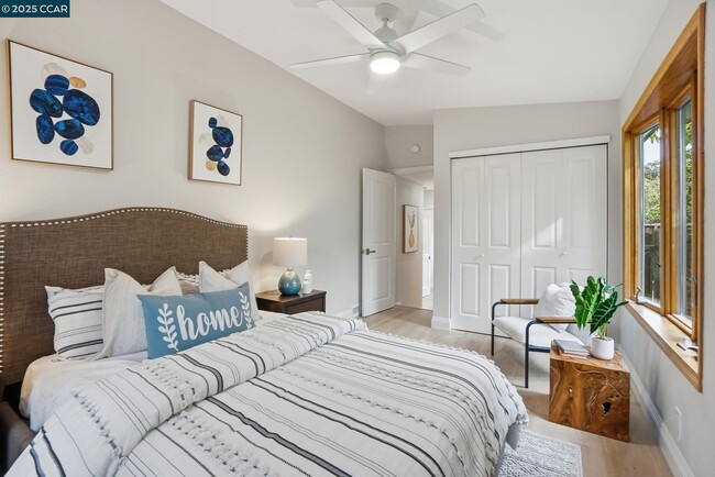 Building Photo - 289 Sierra Dr