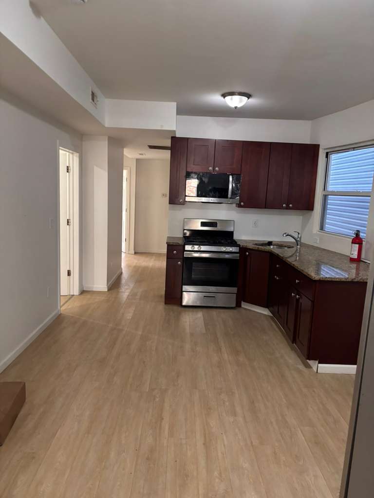 Building Photo - 60 S 12th St