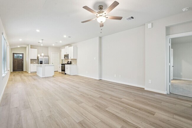 Building Photo - 16703 Sterling Clf St