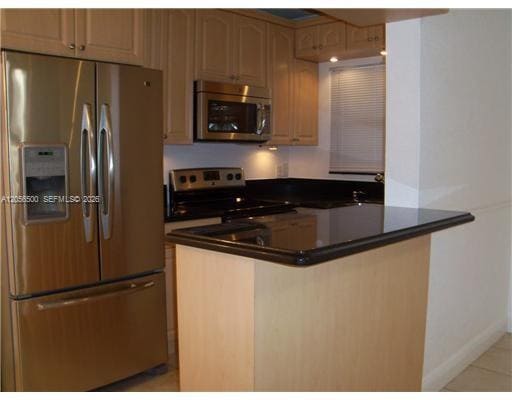 Building Photo - 2121 N Ocean Blvd