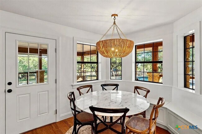 Building Photo - 301 Medlin Creek Loop