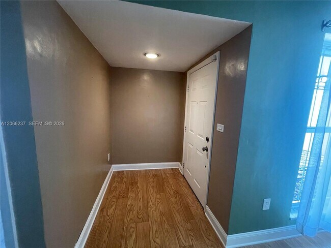 Building Photo - 9301 SW 54th St