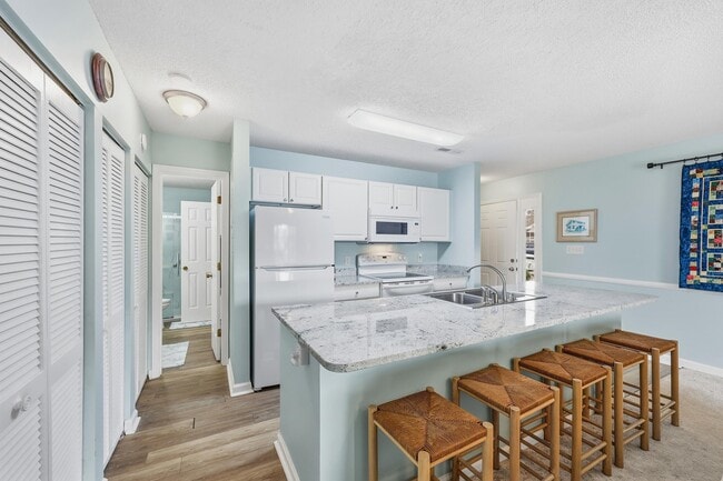 Building Photo - 4363 Spa Dr