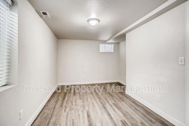 Building Photo - 172 S Cody St