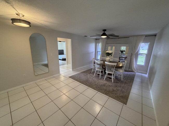 Building Photo - Move-In Ready 3/2 in Six Mile Creek | New Appliances | 2-Car Garage