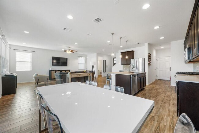 Building Photo - 1902 Tasmanian Tiger Trace