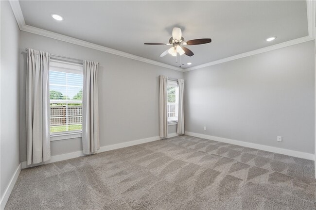 Building Photo - 40 E Loveland Loop