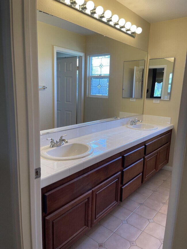 Building Photo - 4259 Calle Mejillones
