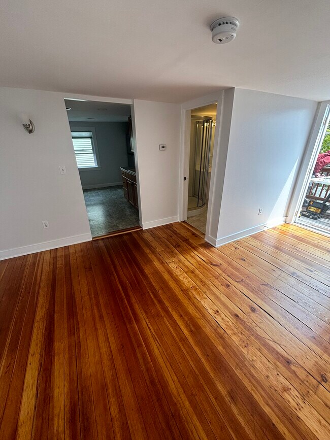 Main entrance looking towards 3/4 bath and kitchen - 15 Eastern Ave