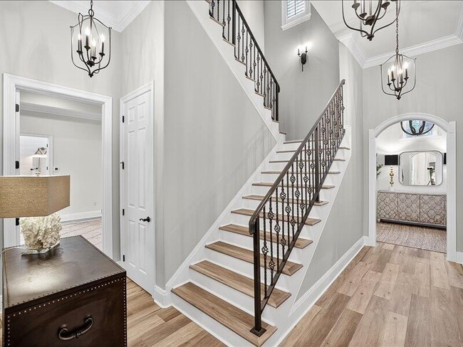 Building Photo - 3161 Club Dr