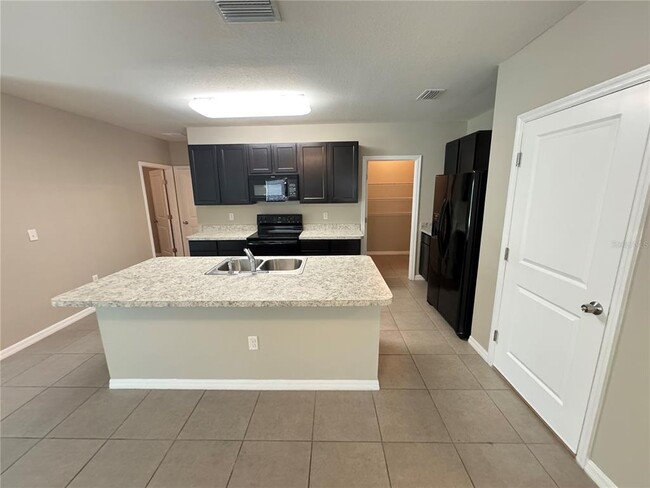 Building Photo - 1018 Ashentree Dr