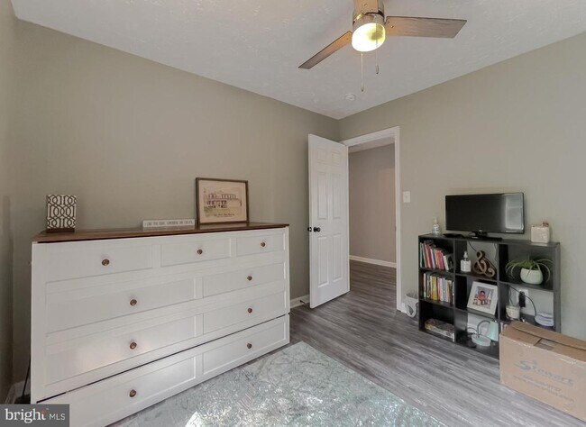 Building Photo - 48221 Keel Dr