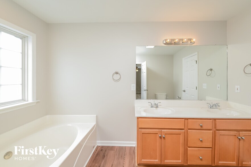 Building Photo - 1127 Brown's Run Dr