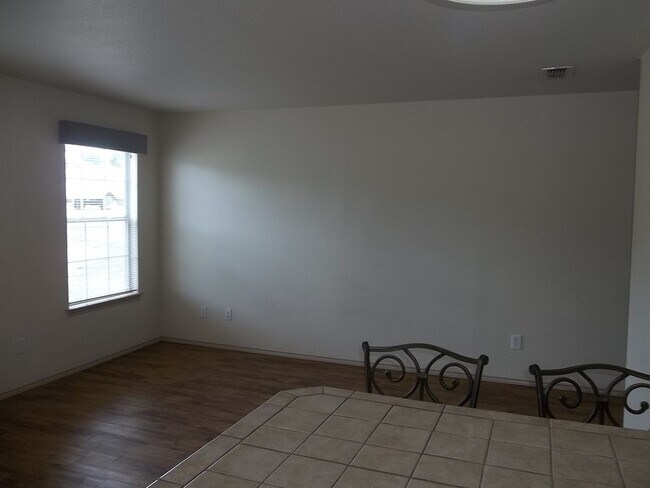 Building Photo - 2318 Sailing Way